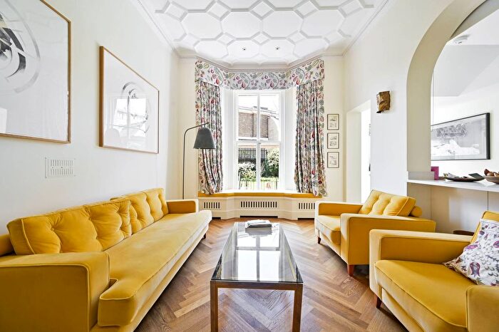 1 Bedroom Flat To Rent In Lower Sloane Street, Sloane Square, London, SW1W