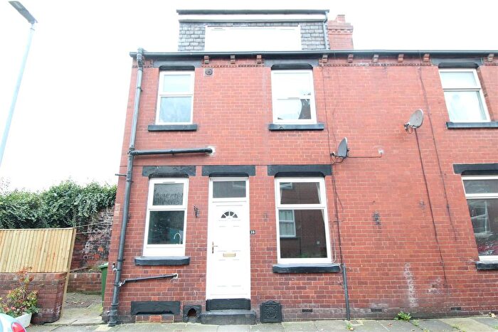 2 Bedroom End Of Terrace House To Rent In Vesper Terrace, Kirkstall, Leeds, LS5