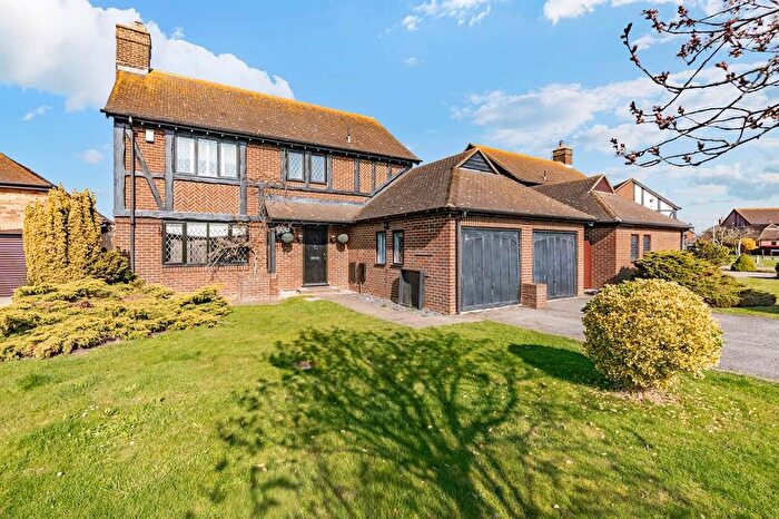 4 Bedroom Detached House For Sale In The Ridings, Chestfield, Whitstable, CT5