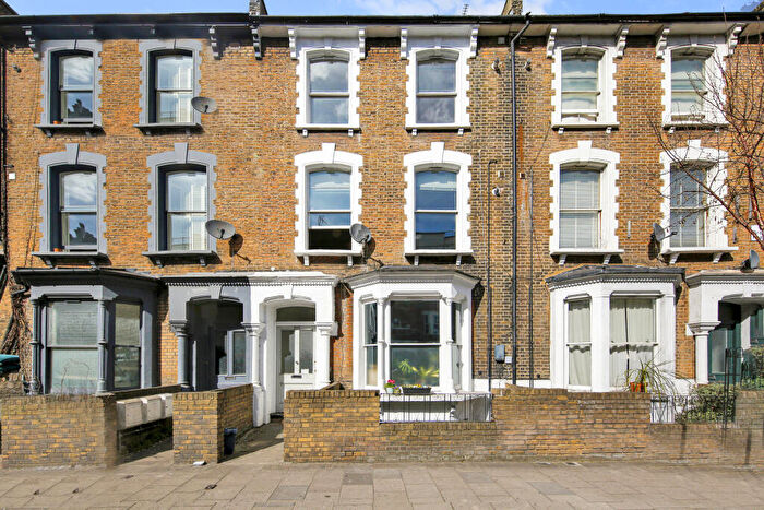 2 Bedroom Flat For Sale In Graham Road, E8