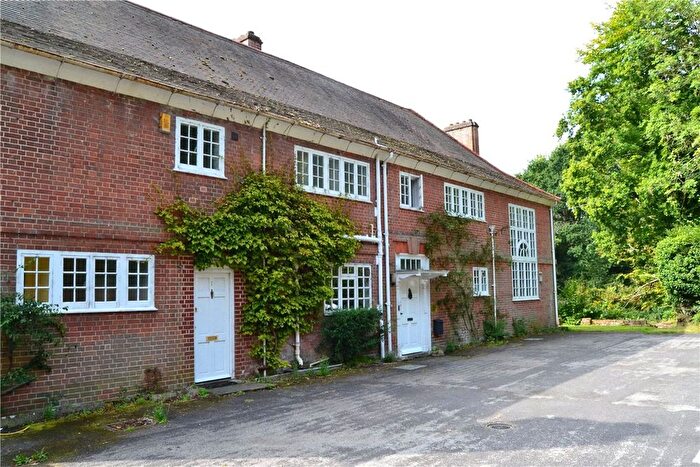 2 Bedroom Flat To Rent In Crookham Common, Thatcham, Berkshire, RG19