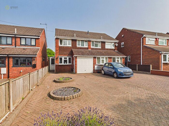 3 Bedroom Semi-Detached House For Sale In Summerfield Road, Bolehall, Tamworth, B77