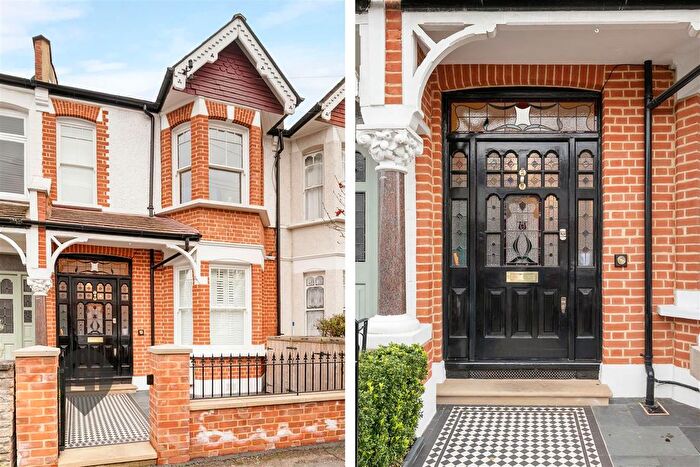 4 Bedroom Property For Sale In Ashen Grove, London, SW19