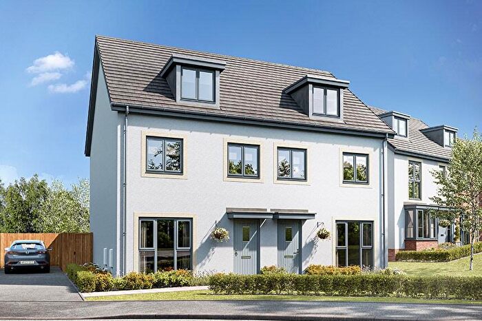 2 Bedroom Detached House For Sale In Bayes Avenue, Coggeshall, Essex, CO6