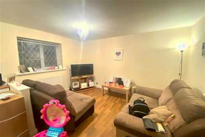 1 Bedroom Flat To Rent In Stapleford Close, Manchester, M23