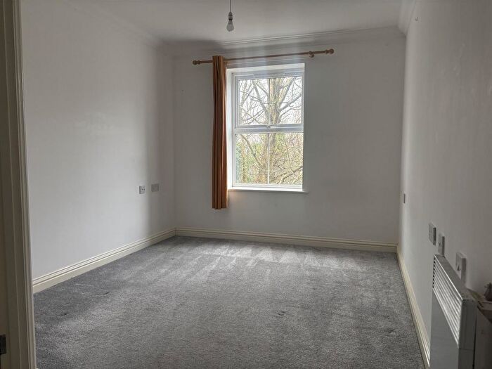 2 Bedroom Flat To Rent In Mellowes Court, West Street, Axminster, Devon, EX13