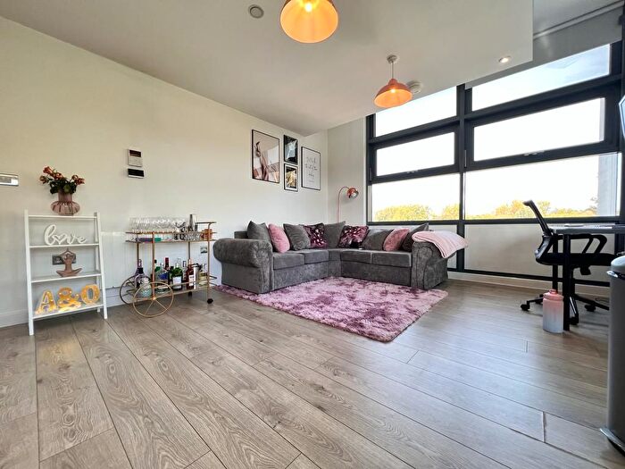 2 Bedroom Flat To Rent In Edinburgh House, Edinburgh Gate, Harlow, CM20