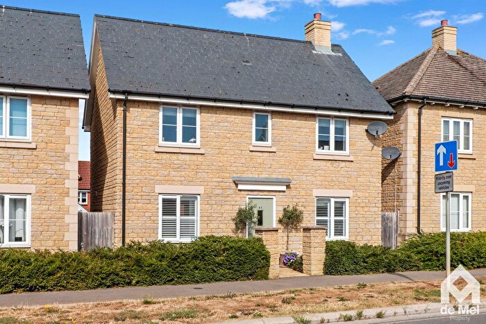 3 Bedroom Detached House For Sale In Gotherington Lane, Bishops Cleeve, GL52