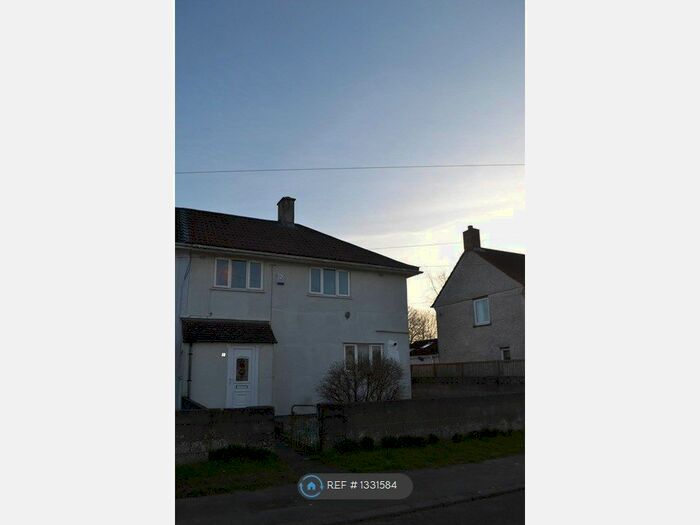 4 Bedroom Semi-Detached House To Rent In Ravenglass Crescent, Bristol, BS10