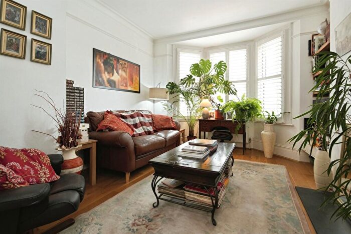 2 Bedroom Apartment For Sale In Glendale Road, Hove, BN3