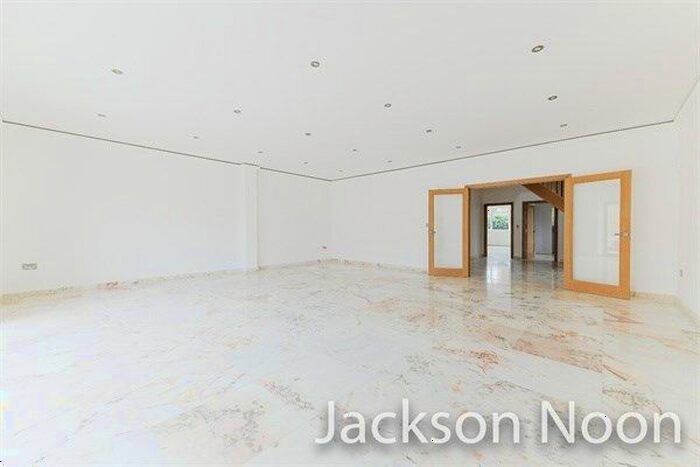 4 Bedroom Detached Bungalow To Rent In Kingston Road, Ewell, KT19