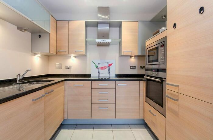 2 Bedroom Flat To Rent In Worple Road, Wimbledon, London, SW19