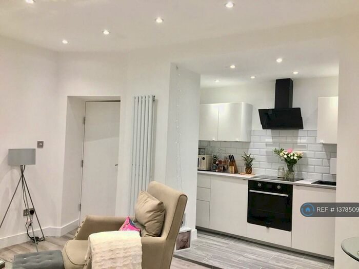 1 Bedroom Flat To Rent In Alexandra Road, Blackburn, BB2