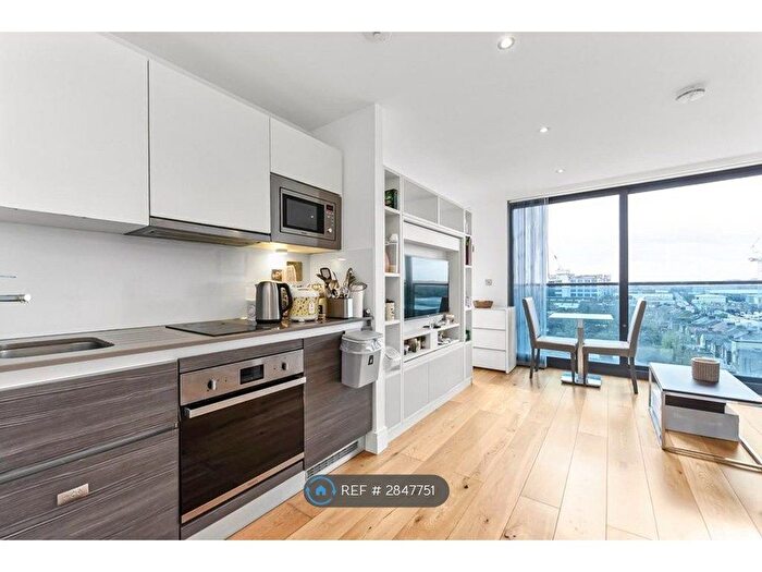 Studio To Rent In Trident House, Hayes, UB3