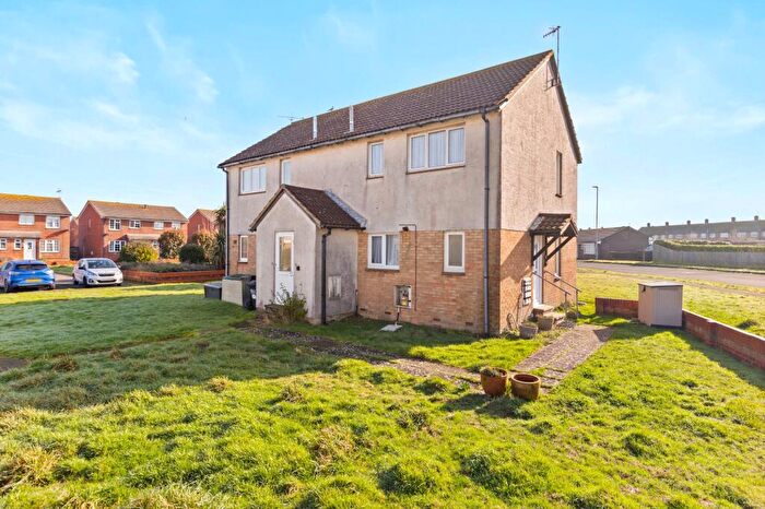 1 Bedroom Flat For Sale In Wordsworth Drive, Eastbourne, BN23