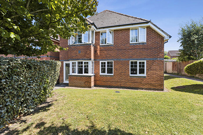2 Bedroom Flat For Sale In Ramsbury Drive, Hungerford, West Berkshire, RG17