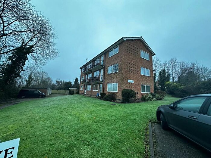 2 Bedroom Flat To Rent In Meadow Drive, Hampton-In-Arden, Solihull, B92