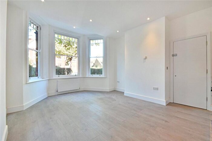 1 Bedroom Flat To Rent In Dartmouth Road, Mapesbury, NW2
