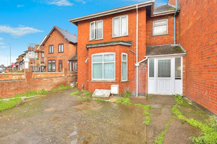 5 Bedroom Semi Detached House For Sale In Harborough Road, Northampton, Northamptonshire, NN2