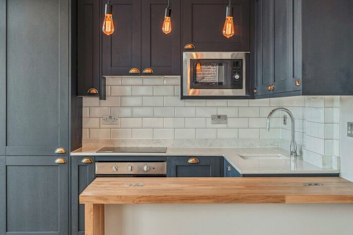 1 Bedroom Flat To Rent In Gidar House, The Crossway, Uxbridge, Greater London, UB10