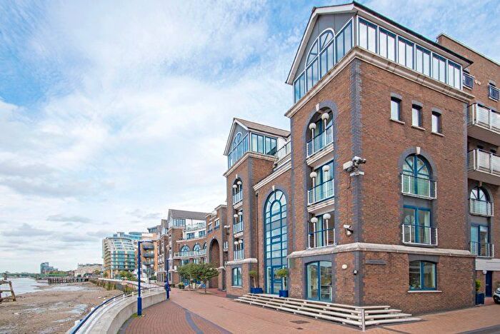 2 Bedroom Garage / Parking To Rent In Plantation Wharf, Wandsworth, London, SW11