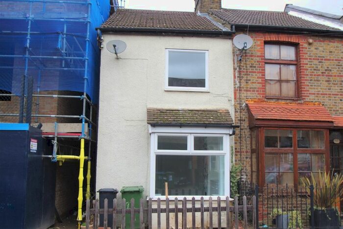 3 Bedroom Terraced House To Rent In Brightwell Road, Watford, WD18