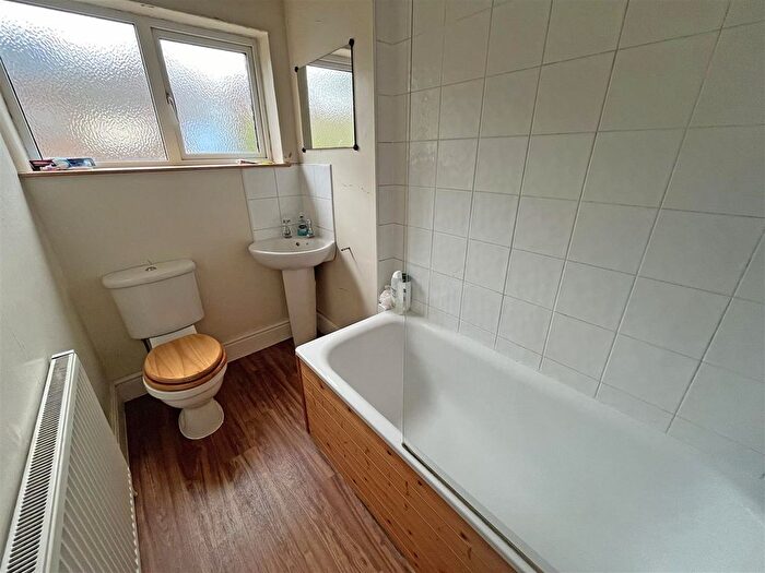 4 Bedroom Terraced House To Rent In Sherbrooke Road, Carrington, Nottingham, NG5