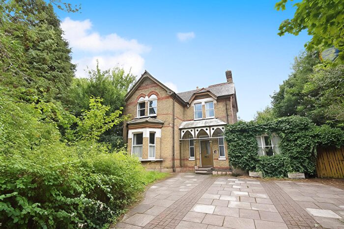 4 Bedroom Detached House For Sale In Chelsfield Road, Orpington, BR5