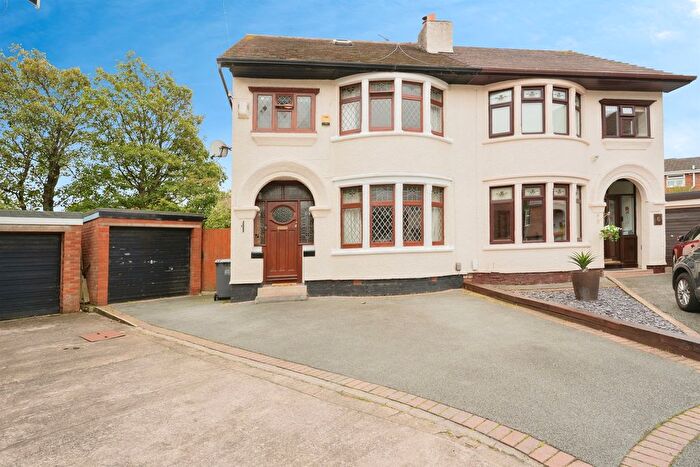 3 Bedroom Semi-Detached House For Sale In Woodfield Avenue, Wirral, CH63