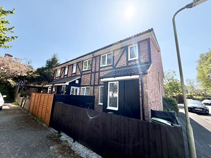 House To Rent In St Nicholas Court, Basingstoke, RG22