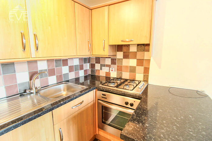 1 Bedroom Ground Flat To Rent In King Edward Street, Alexandria, G83