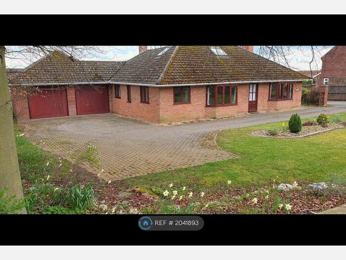 4 Bedroom Bungalow To Rent In Lynn Road, Stoke Ferry, PE33