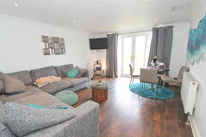 2 Bedroom Apartment For Sale In Grebe Court, Sandpiper Road, Cheam, Sutton, SM1
