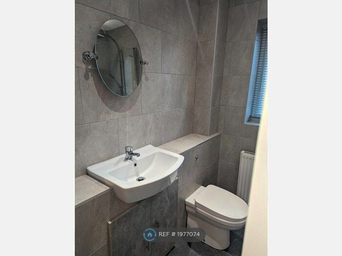 2 Bedroom Semi-Detached House To Rent In Betony Close, Scunthorpe, DN15