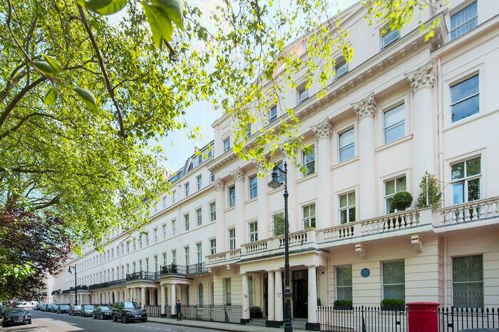 2 Bedroom Flat To Rent In Eaton Square, Belgravia, SW1W