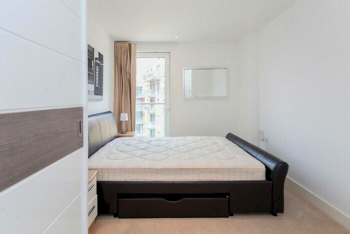1 Bedroom Apartment To Rent In Whiting Way, London, SE16