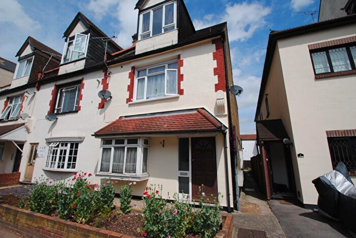 1 Bedroom Flat To Rent In Pall Mall, Leigh-on-Sea, SS9