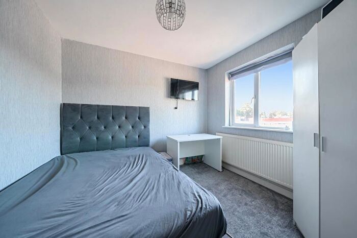 4 Bedroom Detached House For Sale In Primrose Hill, Kings Langley, WD4
