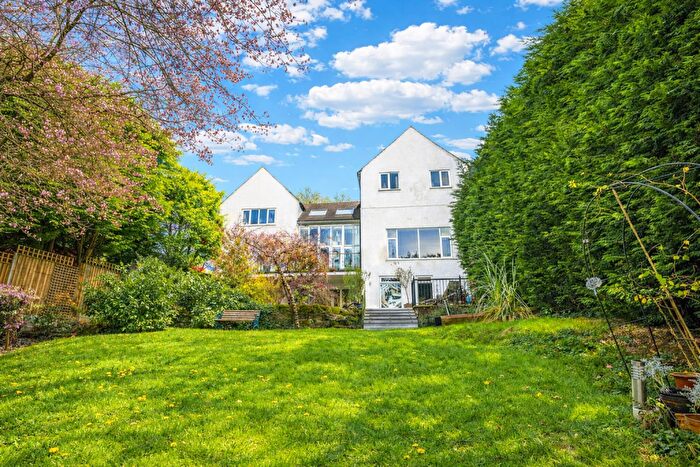 4 Bedroom Detached House For Sale In Manor Avenue, Wistaston, Cheshire, CW2