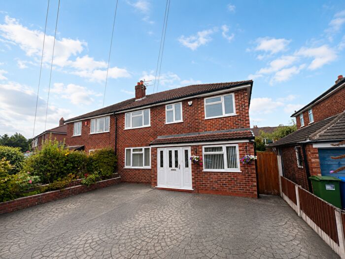 4 Bedroom Semi-Detached House For Sale In St. Martins Road, Sale, M33