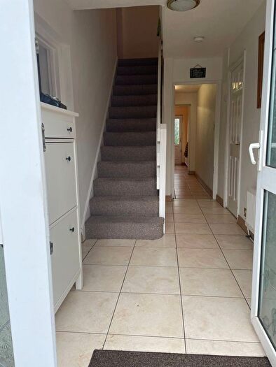5 Bedroom Semi-Detached House To Rent In Gilbert Close, Leicester, LE4