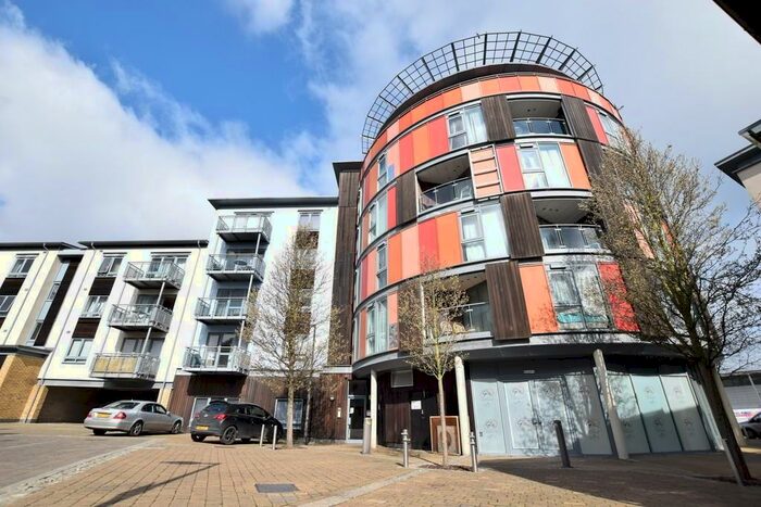 2 Bedroom Apartment To Rent In Quayside Drive, Colchester, Essex, CO2