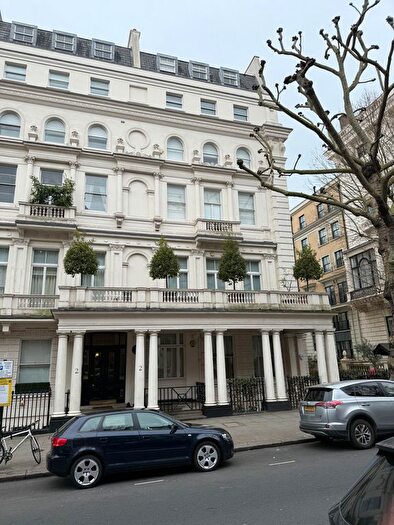 2 Bedroom Flat To Rent In Queens Gate, London, SW7