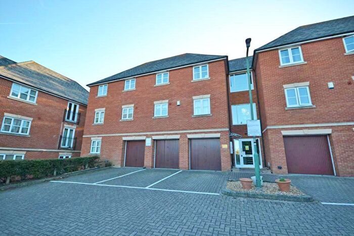 3 Bedroom Apartment For Sale In Darwin Close, Medbourne, Milton Keynes, Buckinghamshire, MK5