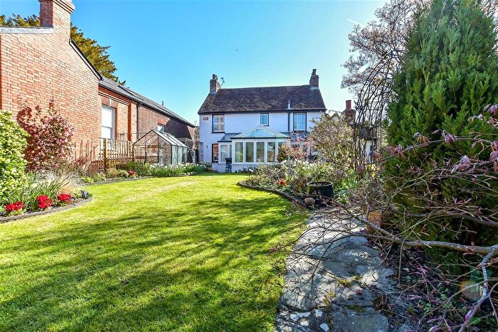 4 Bedroom Detached House For Sale In The Street, Appledore, Kent, TN26