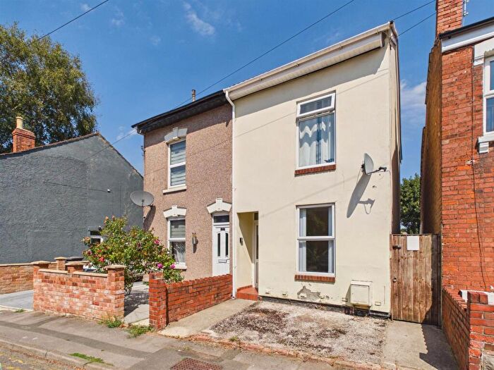 3 Bedroom Semi Detached House For Sale In Melbourne Street East, Gloucester, GL1