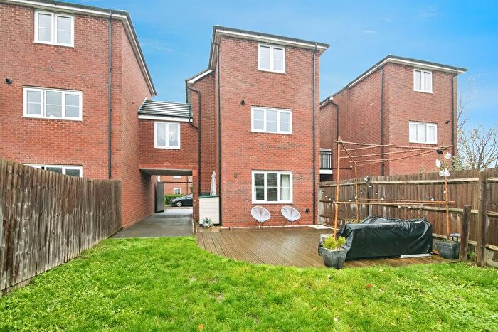 3 Bedroom Property For Sale In The Pavilions, West Bromwich, B70