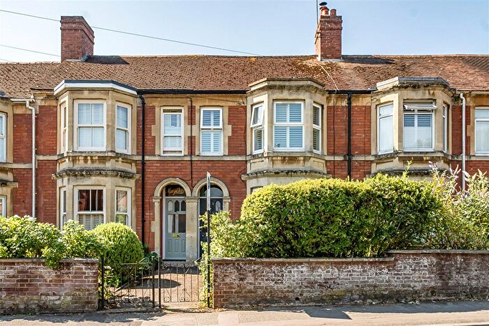 3 Bedroom Terraced House For Sale In Brickley Lane, Devizes, SN10