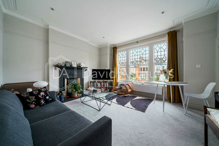 2 Bedroom Apartment To Rent In Redston Road, Crouch End, London, N8