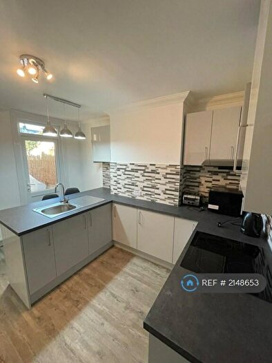 5 Bedroom Terraced House To Rent In Gordon Road, Gillingham, ME7